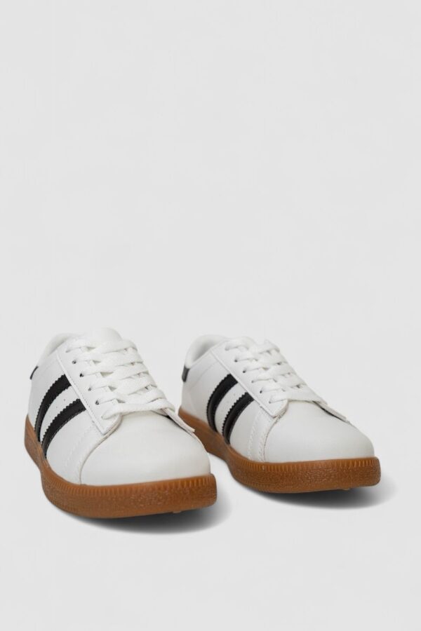 Кросівки жіночі шкіра, колір біло-чорний