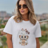 6733255708_trendova-futbolka-zhinocha Трендова футболка жіноча з принтом Labubu "Little Wild" | Норма і батал
